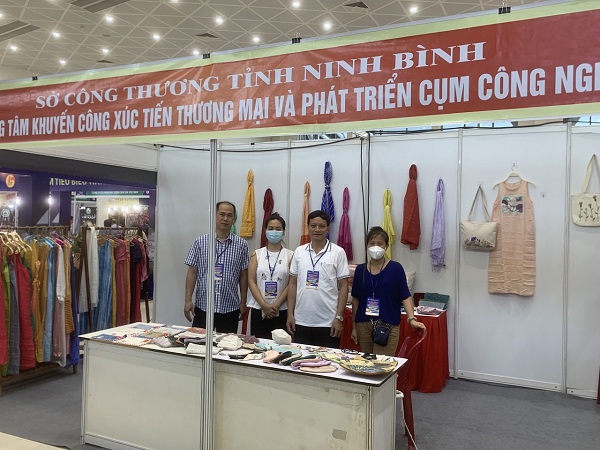 Trung tâm khuyến công Xúc tiến thương mại và phát triển cụm công nghiệp Ninh Bình tham gia Hội chợ Quốc tế Thương mại, Du lịch và Đầu tư Hành lang kinh tế Đông Tây - Đà Nẵng 2022