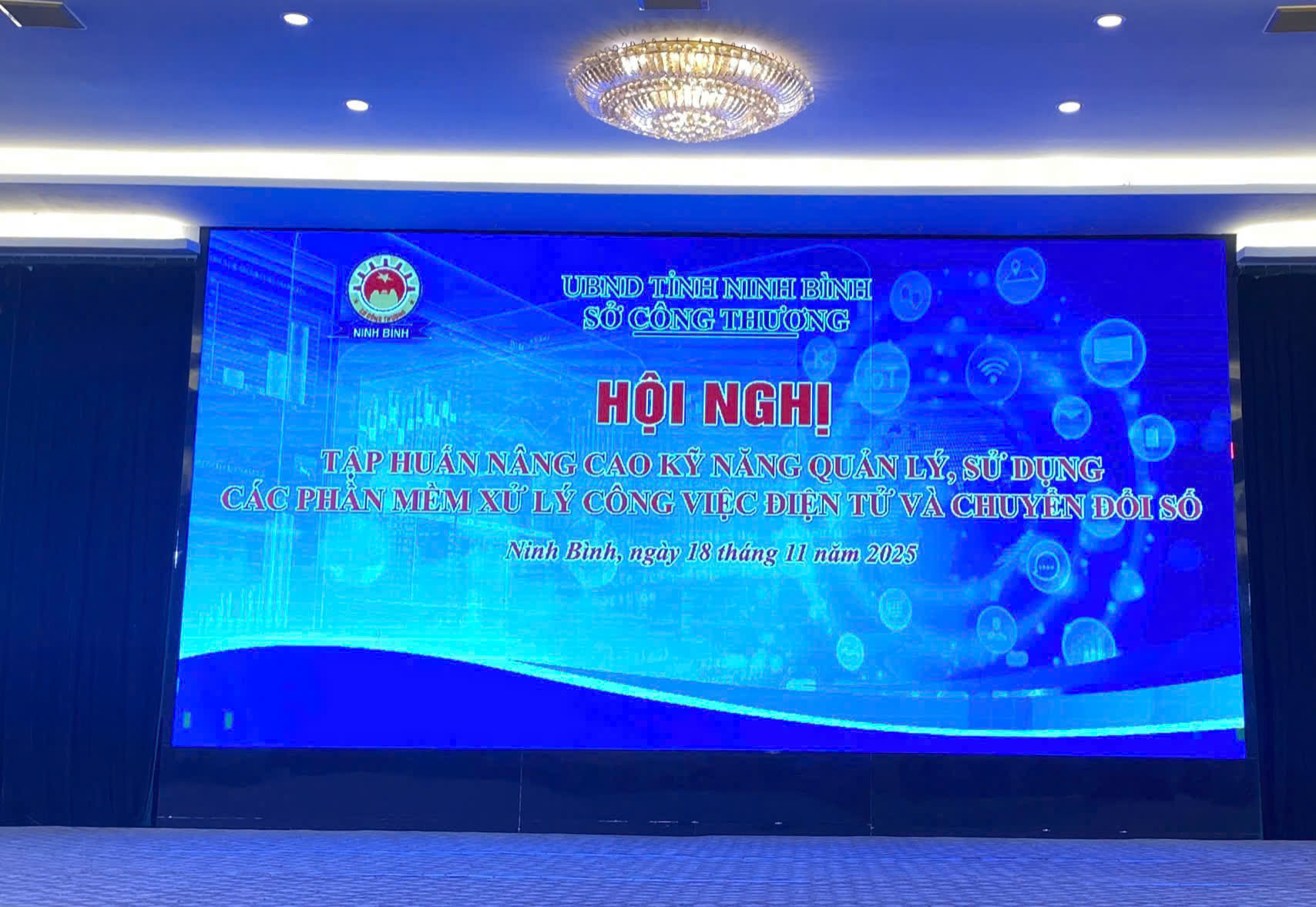 Hội nghị tập huấn nâng cao kỹ năng quản lý, sử dụng các phần mềm xử lý công việc điện tử và chuyển đổi số Sở Công Thương năm 2025